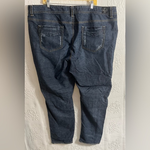 Lane Bryant Indigo Denim Jeans Size 28 Distressed NWoT - Picture 2 of 3
